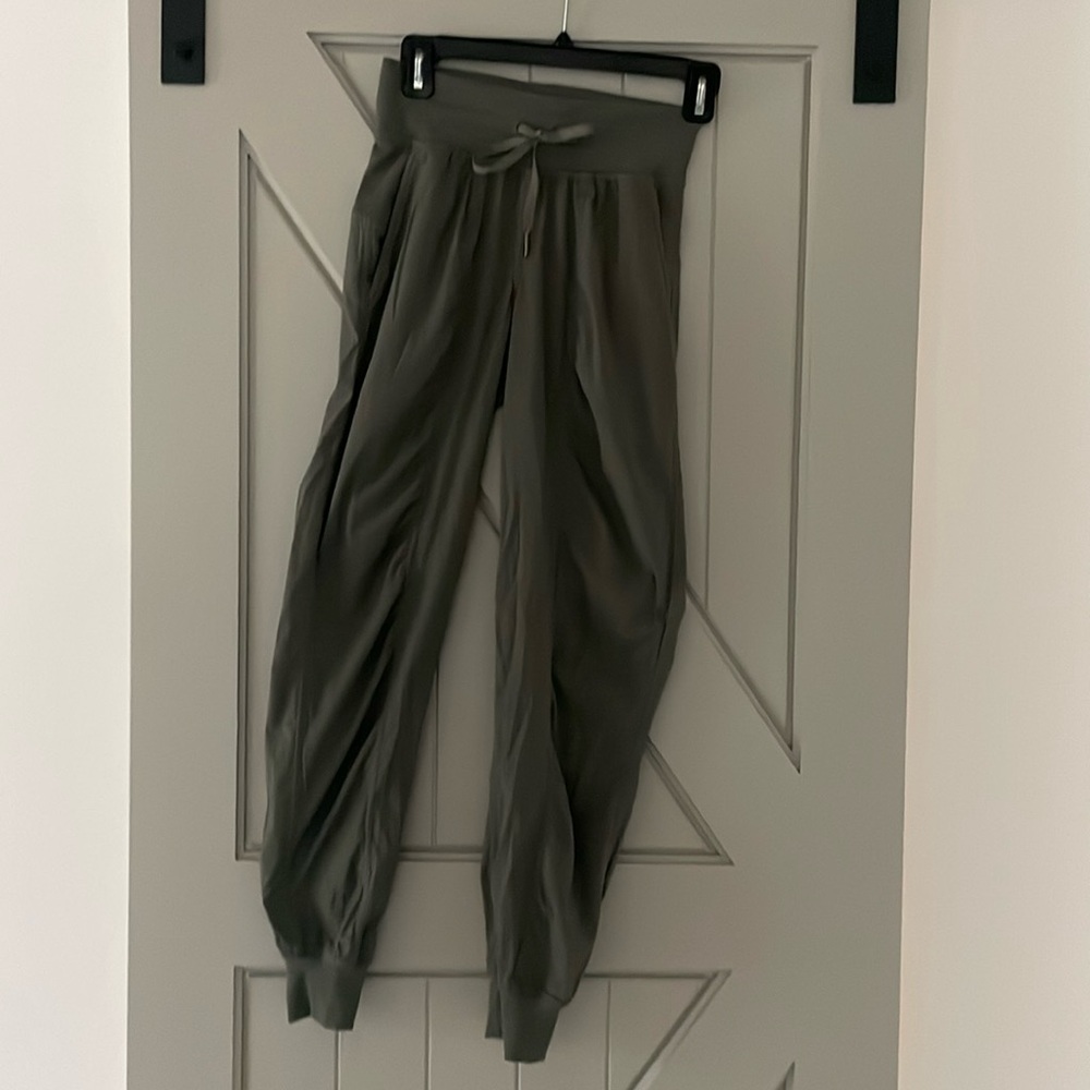 Lululemon Dance Studio Jogger